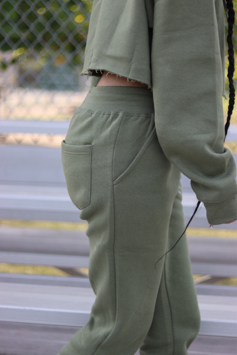 THE DEUTERONOMY JOGGER IN OLIVE (PREORDER)